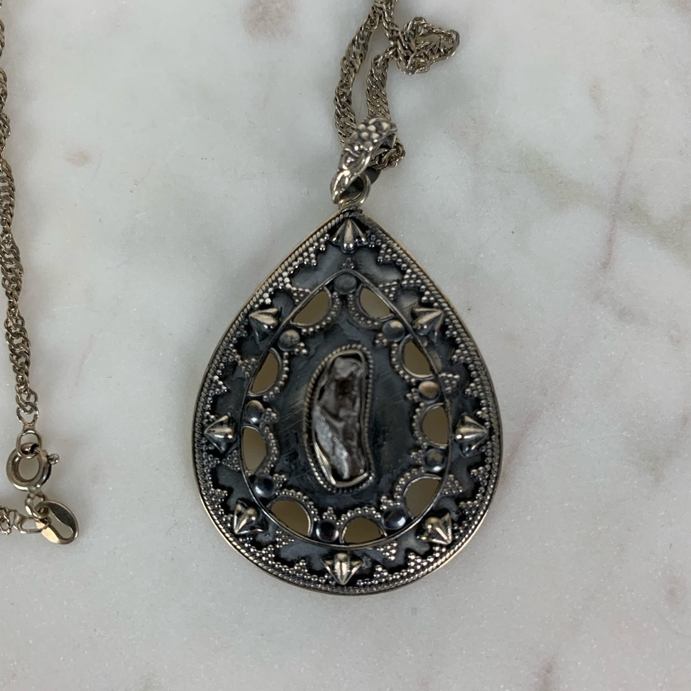 Sterling Silver Necklace Teardrop Shaped Pendant 3D Stone Stamped 925 Vtg Ornate